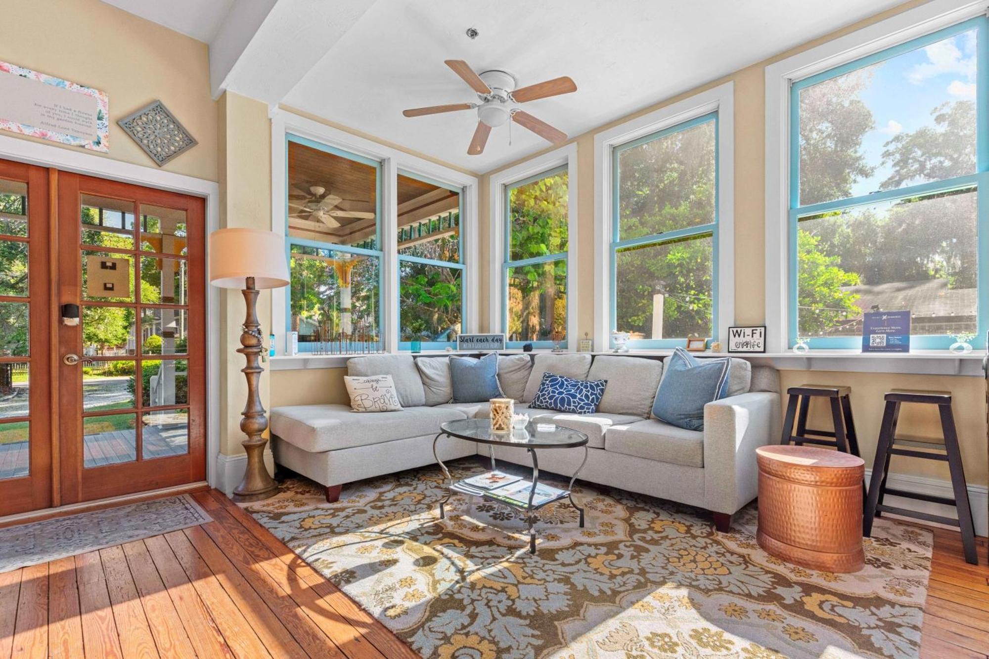 Chestnut Suite Gainesville Exterior photo